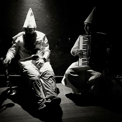 �Tres Sombreros de Copa�/ �Three Top Hats�. A circus opera based in Miguel Mihura�s 1932 theater play �Tres Sombreros de Copa�
